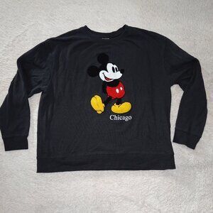 Women's Size XL Walt Disney Mickey Mouse Classic Kick Black Chicago Sweatshirt